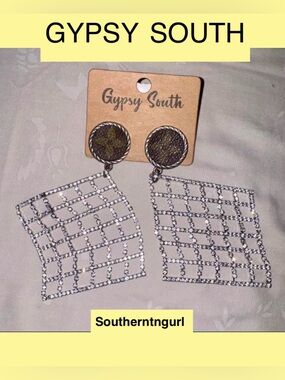 NWT  GYPSY SOUTH Upcycled Silver Rhinestone Grid Drop Earrings